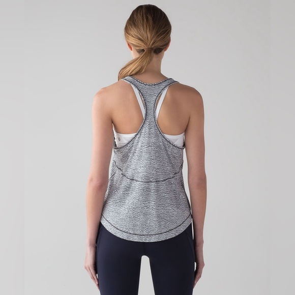 Lululemon Long Distance Tank size 4 - Picture 2 of 9